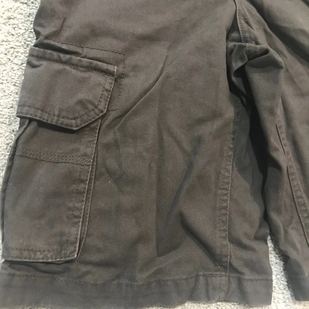 🌻EUC Cargo Shorts